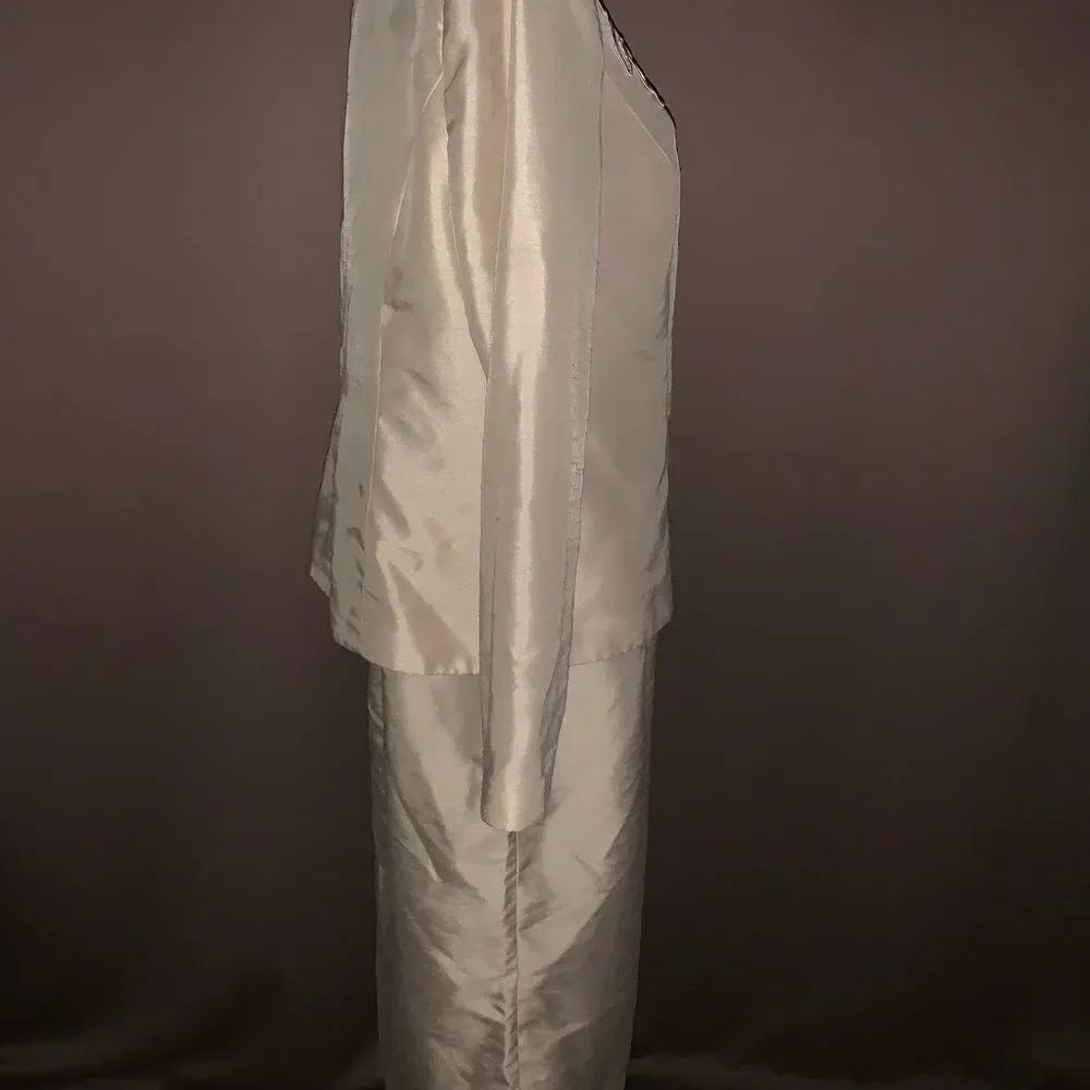 Che Studio 2-Piece Long Sleeve Skirt Set - Picture 3 of 5